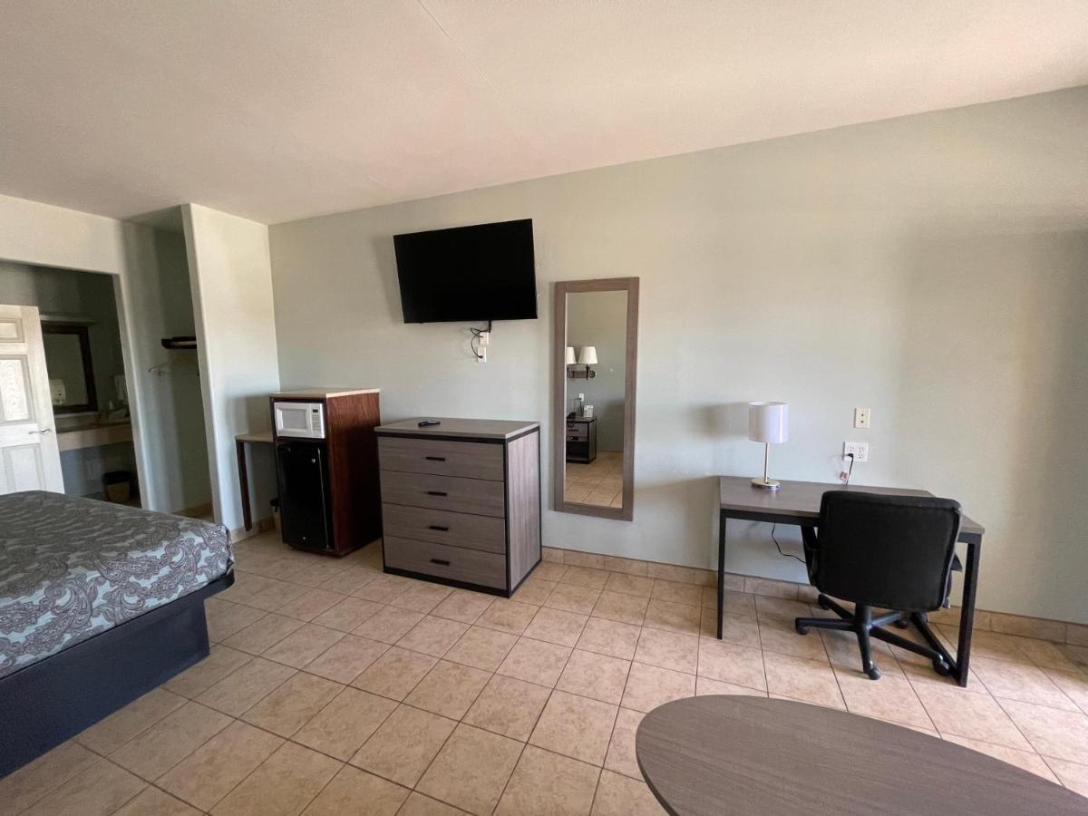 Weslaco Inn - Weslaco/Mercedes Экстерьер фото