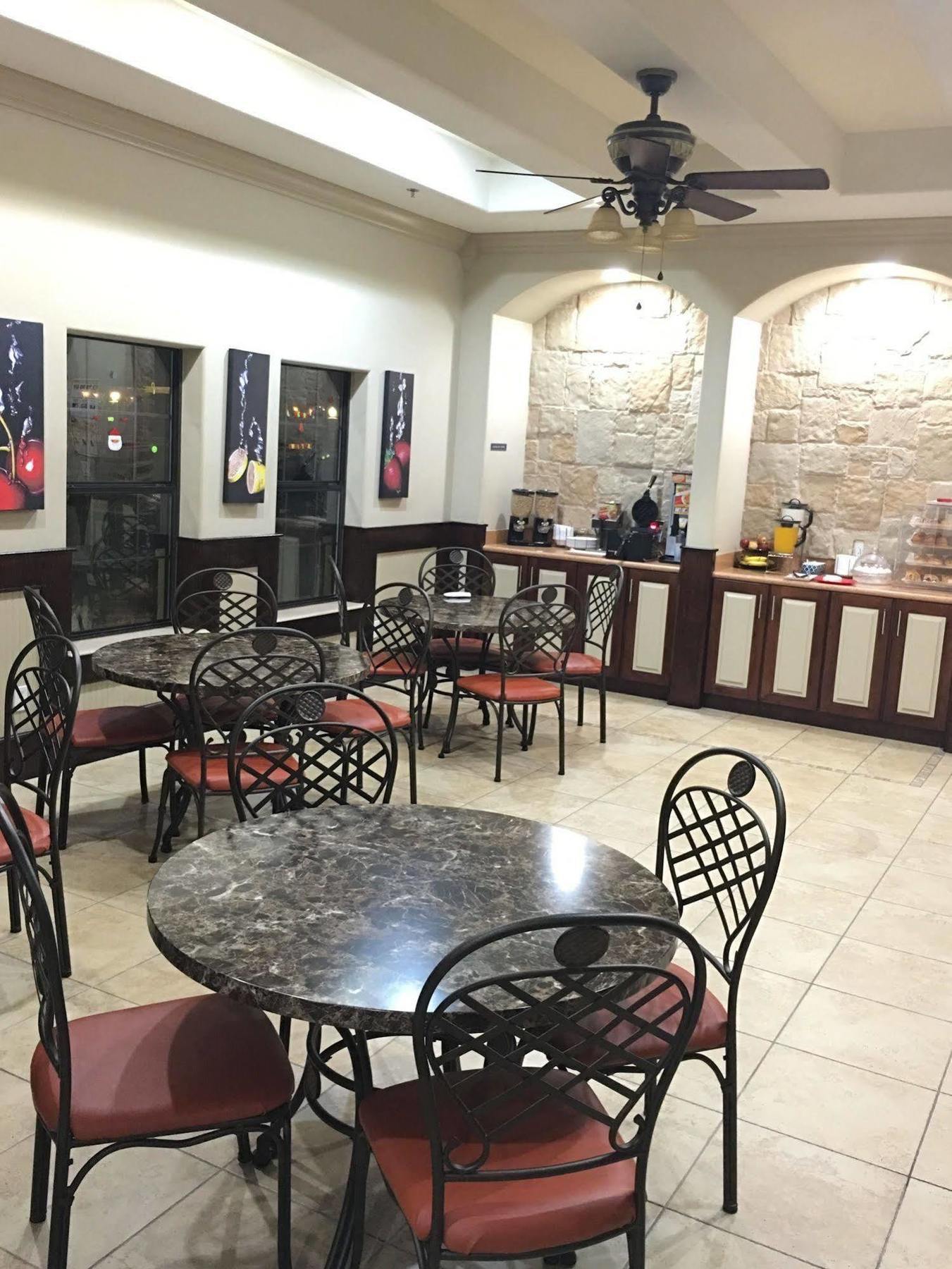 Weslaco Inn - Weslaco/Mercedes Экстерьер фото